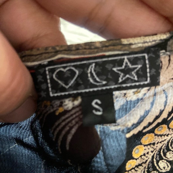 T35- Black Semi-Sheer Floral-Paisley KIMONO Wrap Top - Picture 6 of 6